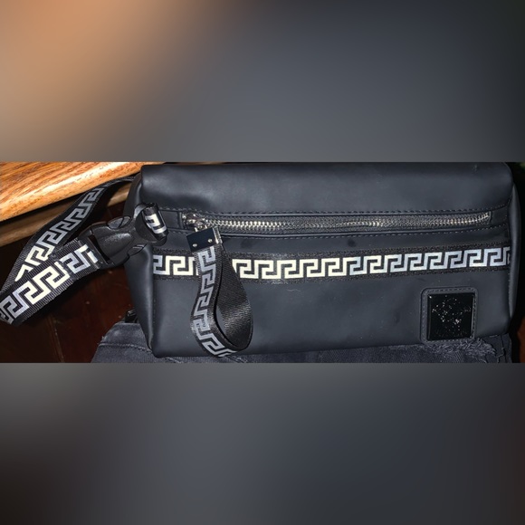 versace clip on bag